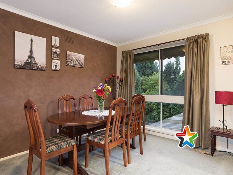 16 Alawara Drive, Mooroolbark image 3