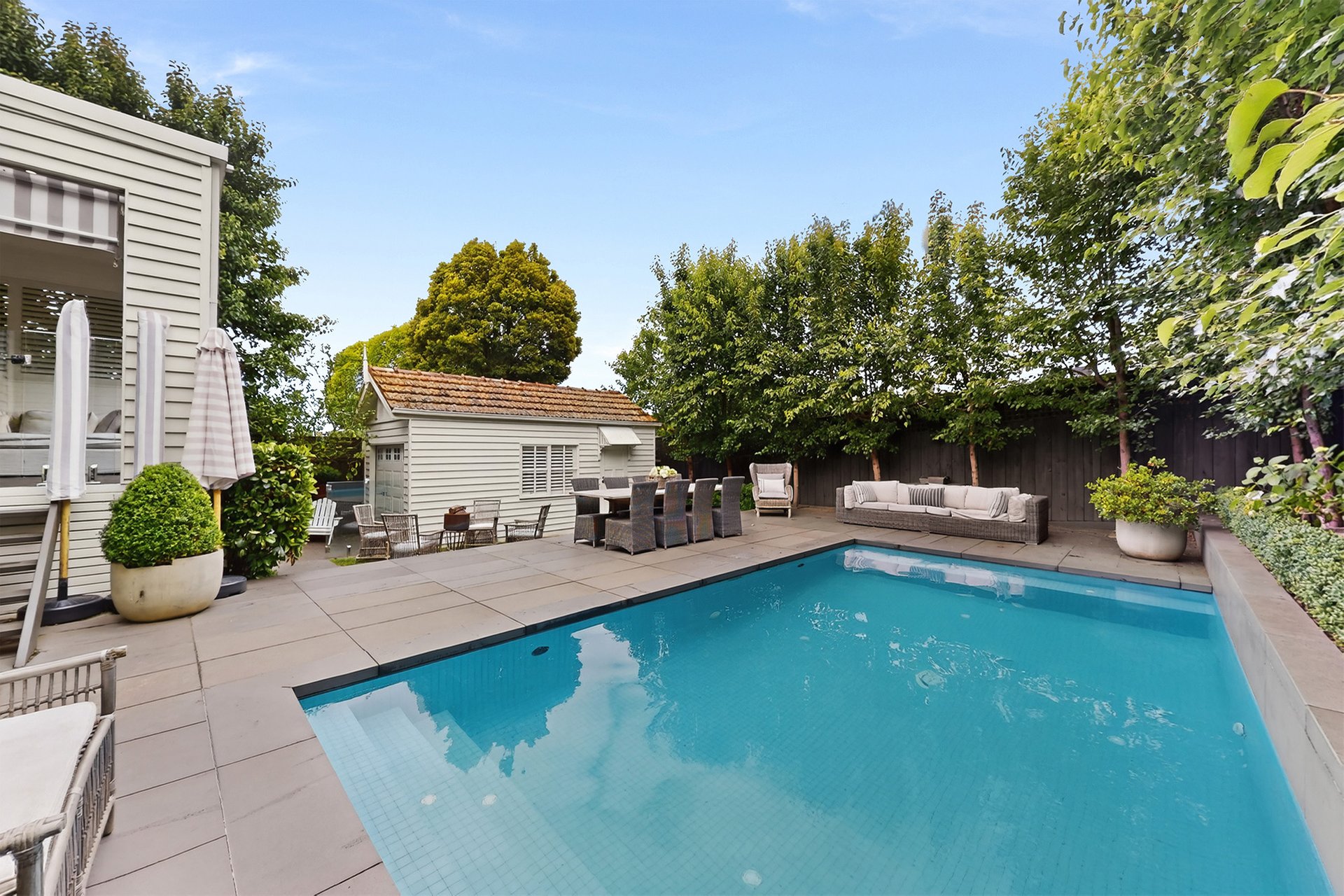 16 Allison Avenue, Glen Iris image 2