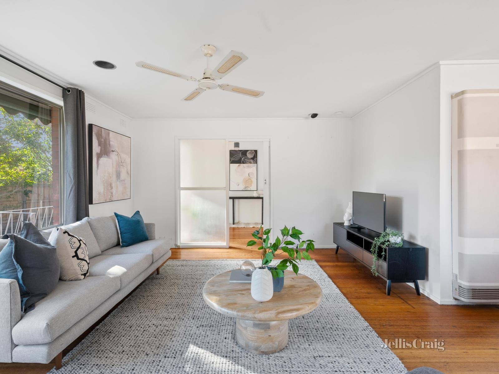 16 Arawata Drive, Doncaster East image 3