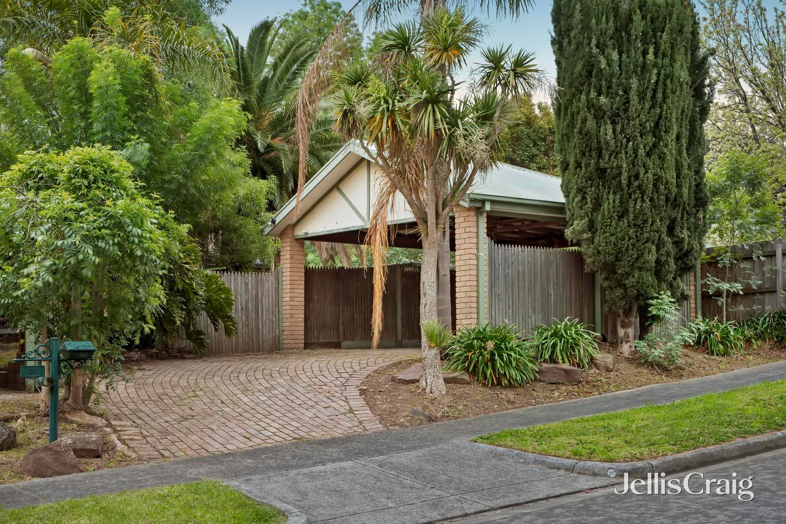 16 Argyle Street, Donvale image 12