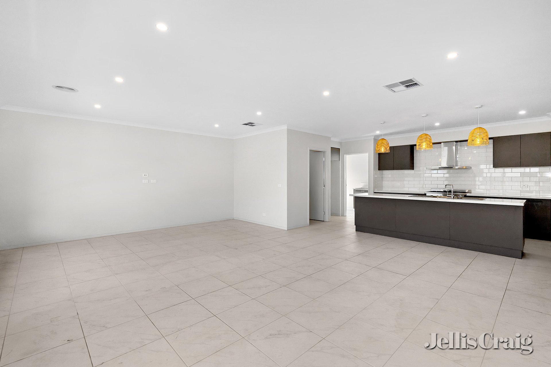 16 Armagh Street, Alfredton image 2