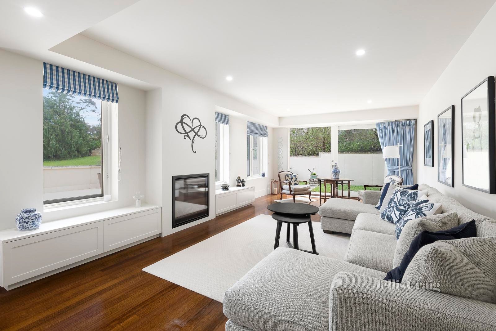 16 Armytage Drive, Portsea image 2