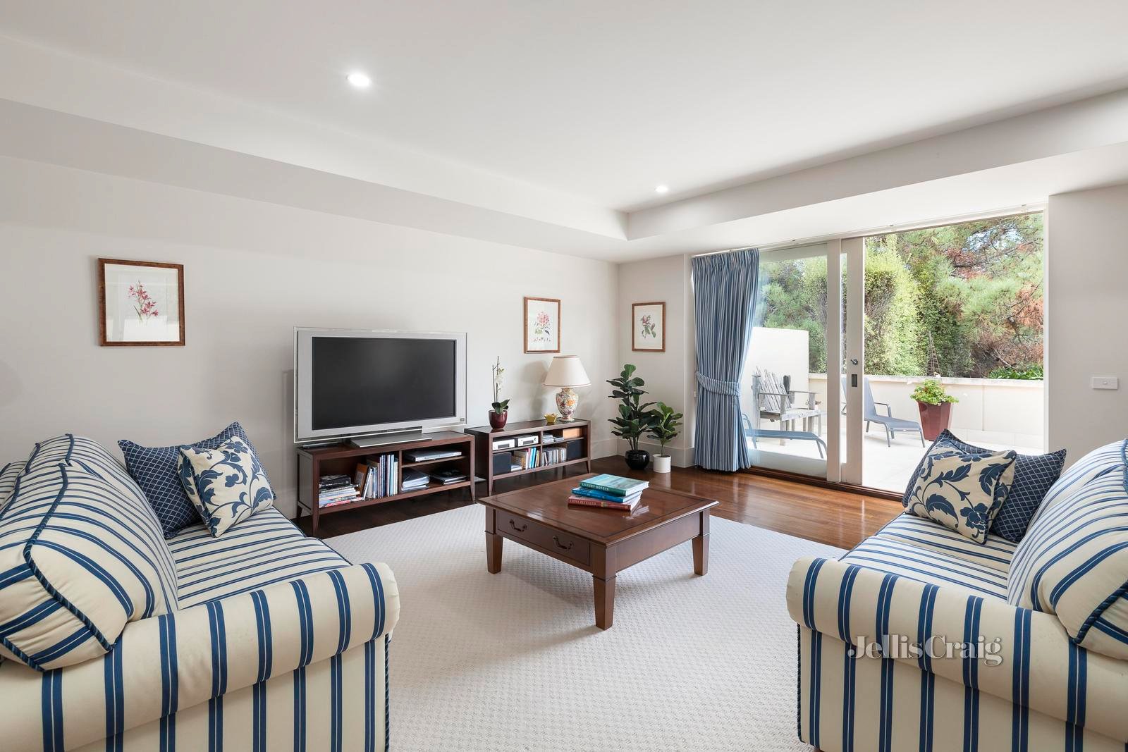 16 Armytage Drive, Portsea image 3