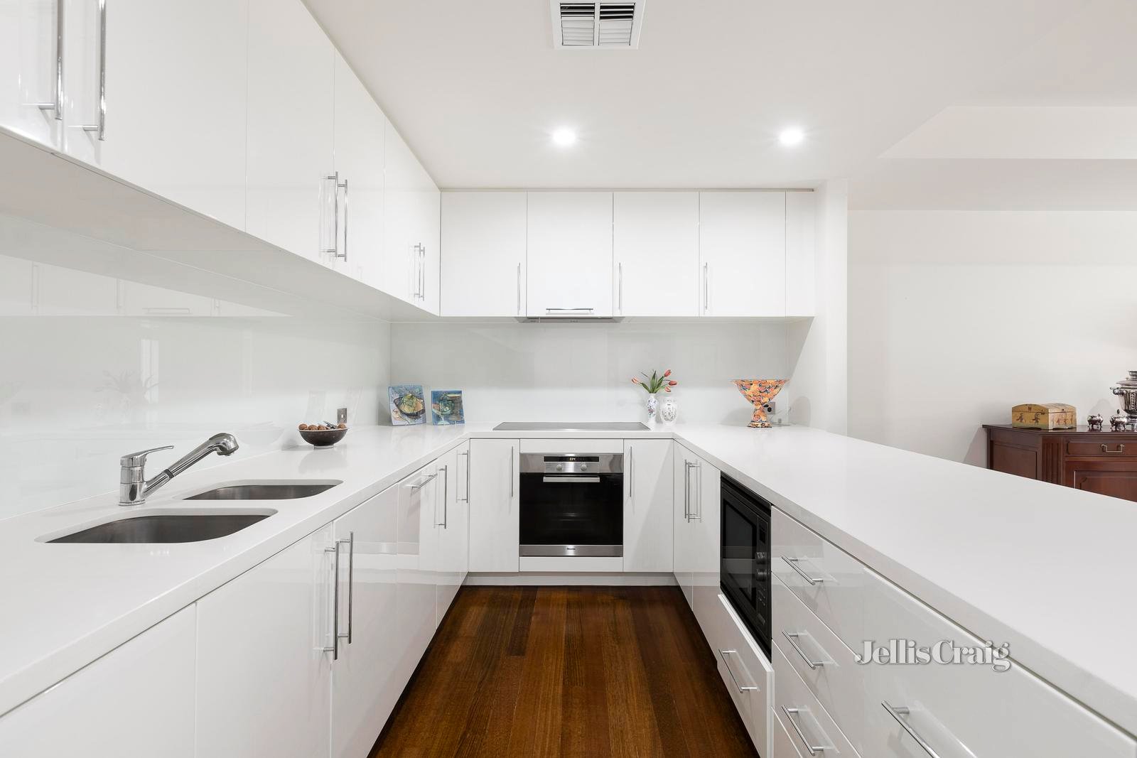 16 Armytage Drive, Portsea image 5