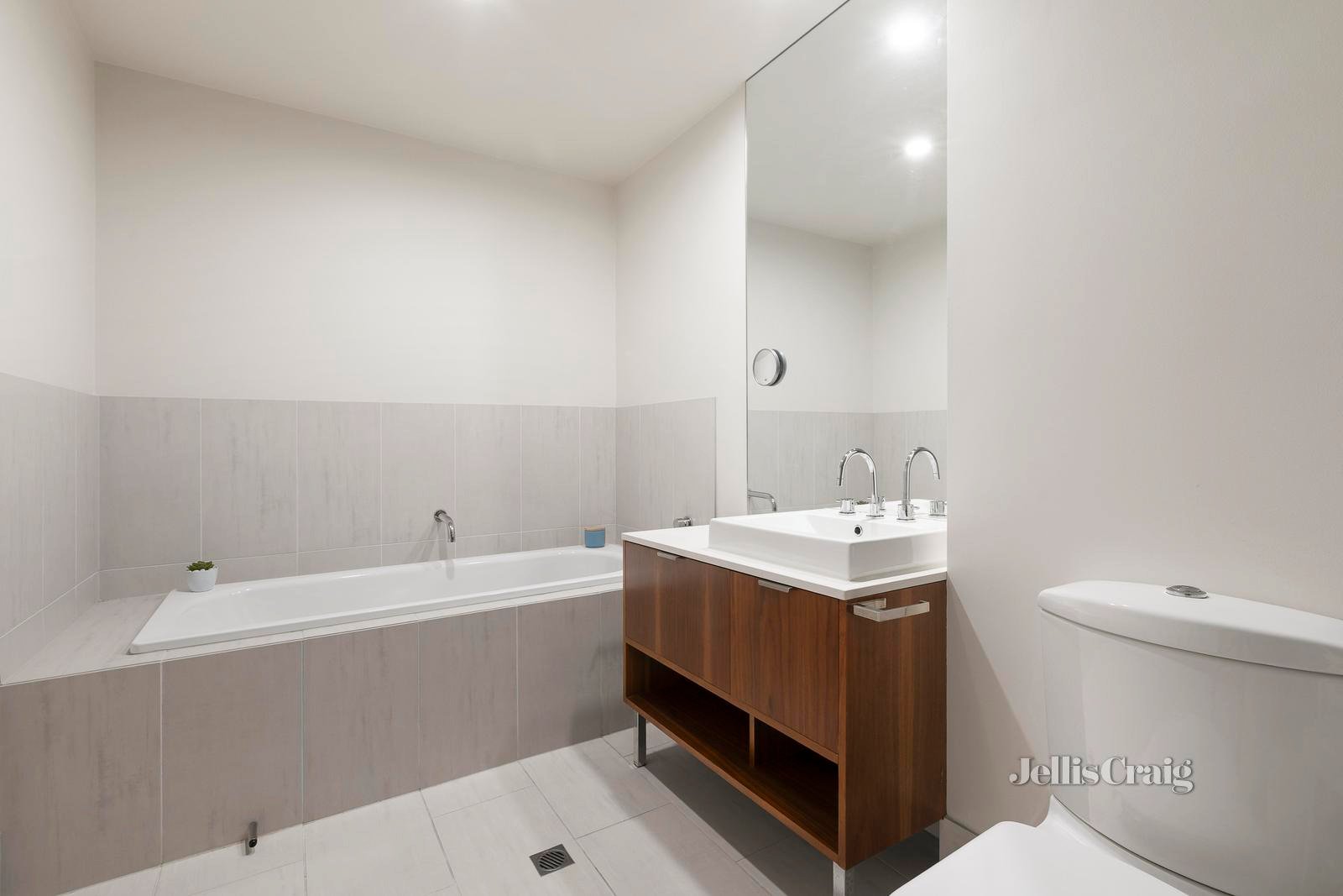 16 Armytage Drive, Portsea image 9