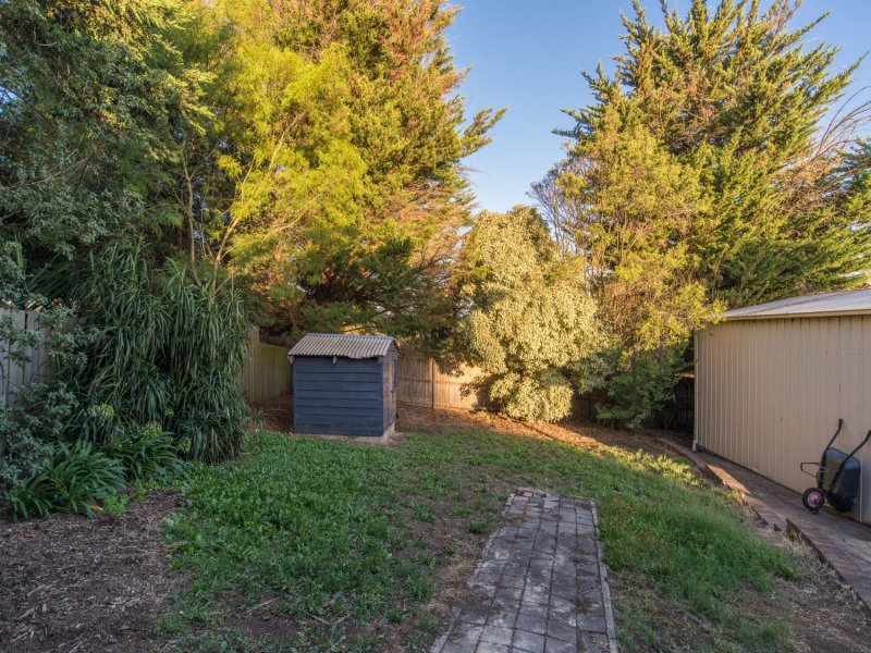 16 Autumn Grove, Mooroolbark image 16