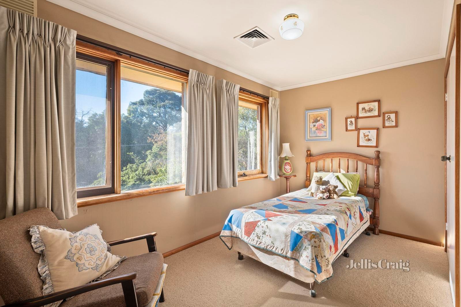 16 Avalon Street, Mooroolbark image 12