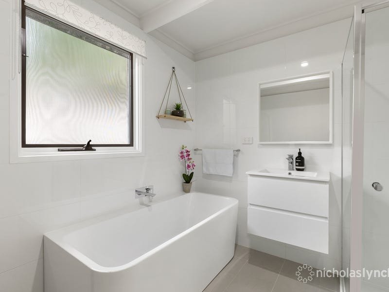 Property Gallery Thumbnail 6