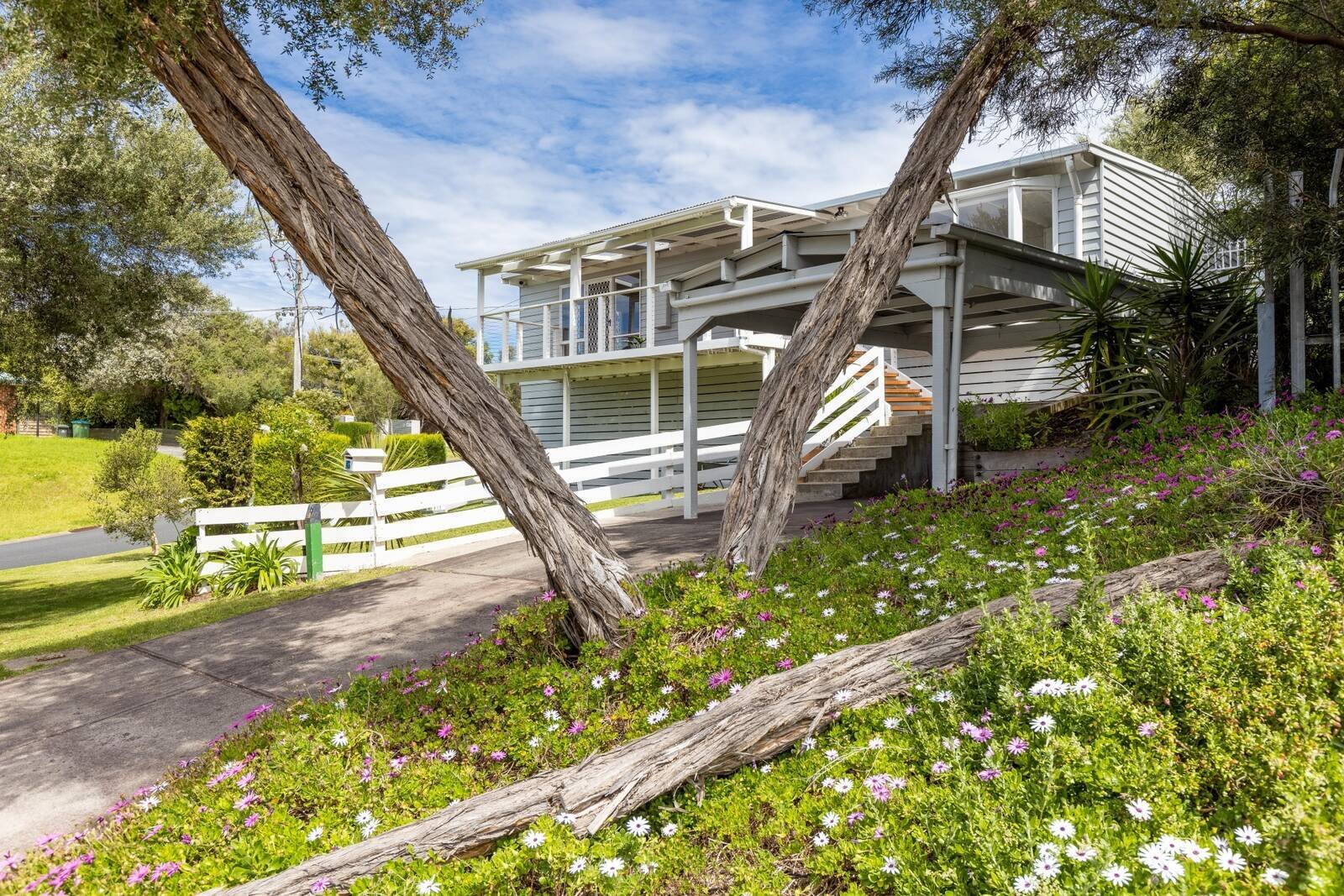 Property Gallery Thumbnail 6