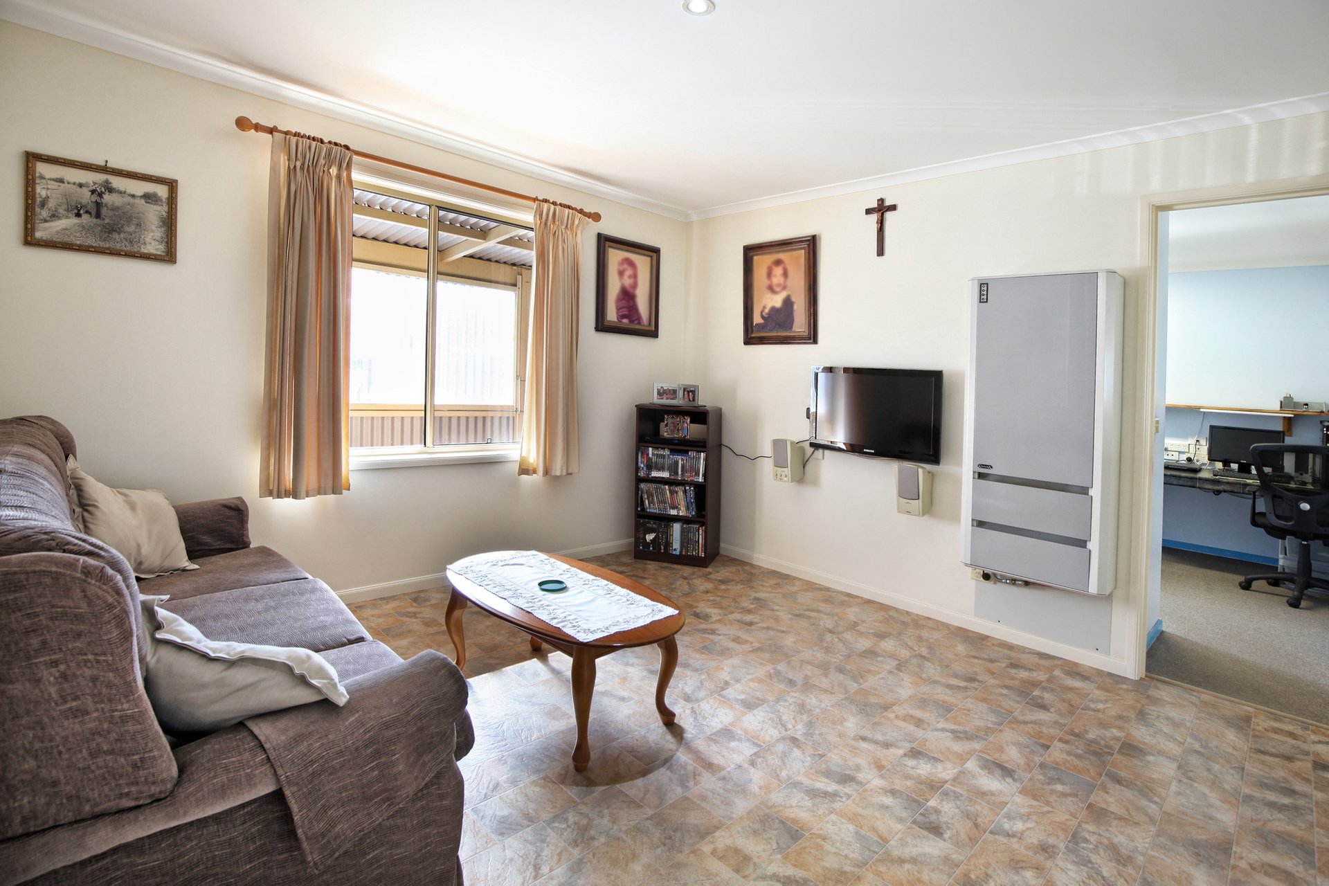 Property Gallery Thumbnail 7