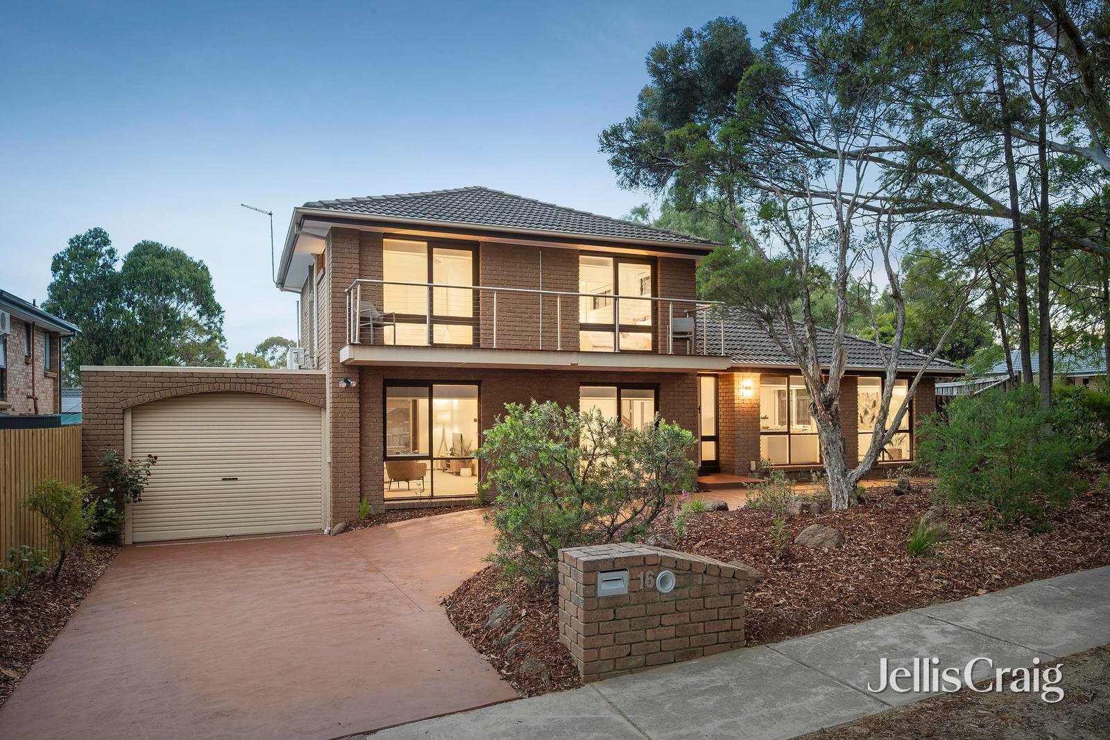 16 Baudelaire Avenue, Wantirna image 1