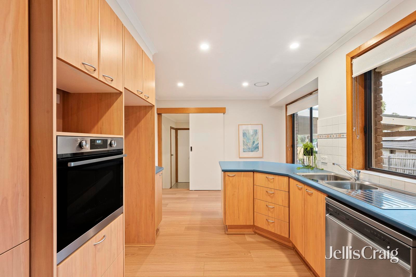 16 Baudelaire Avenue, Wantirna image 5