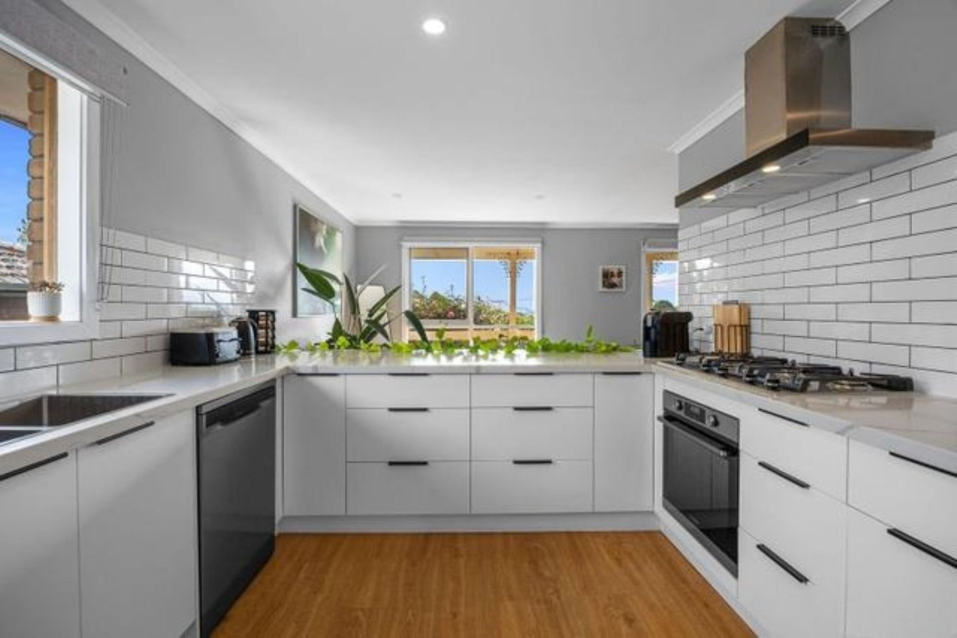 16 Bede Avenue, Coldstream image 3