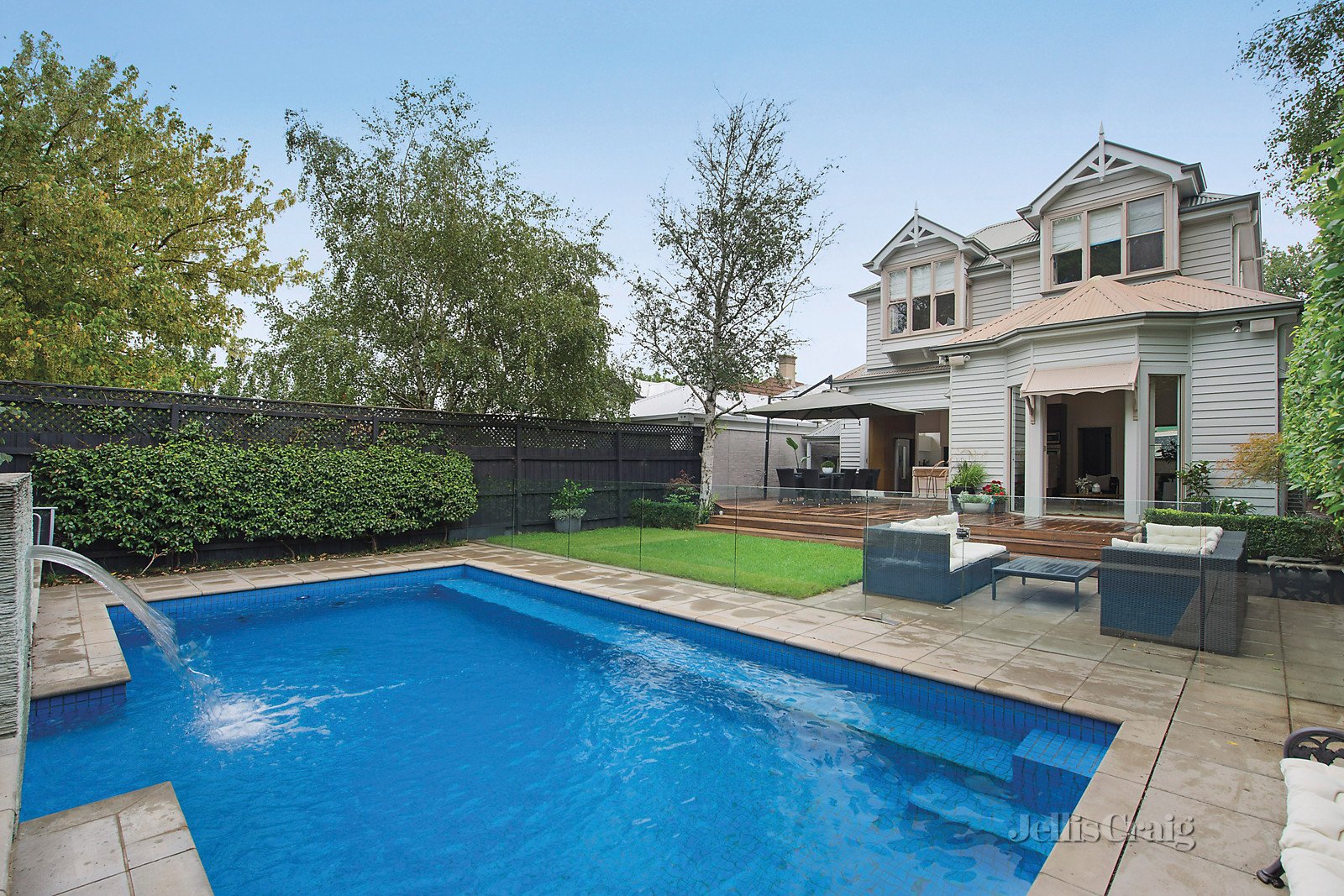 16 Benson Street, Surrey Hills image 3