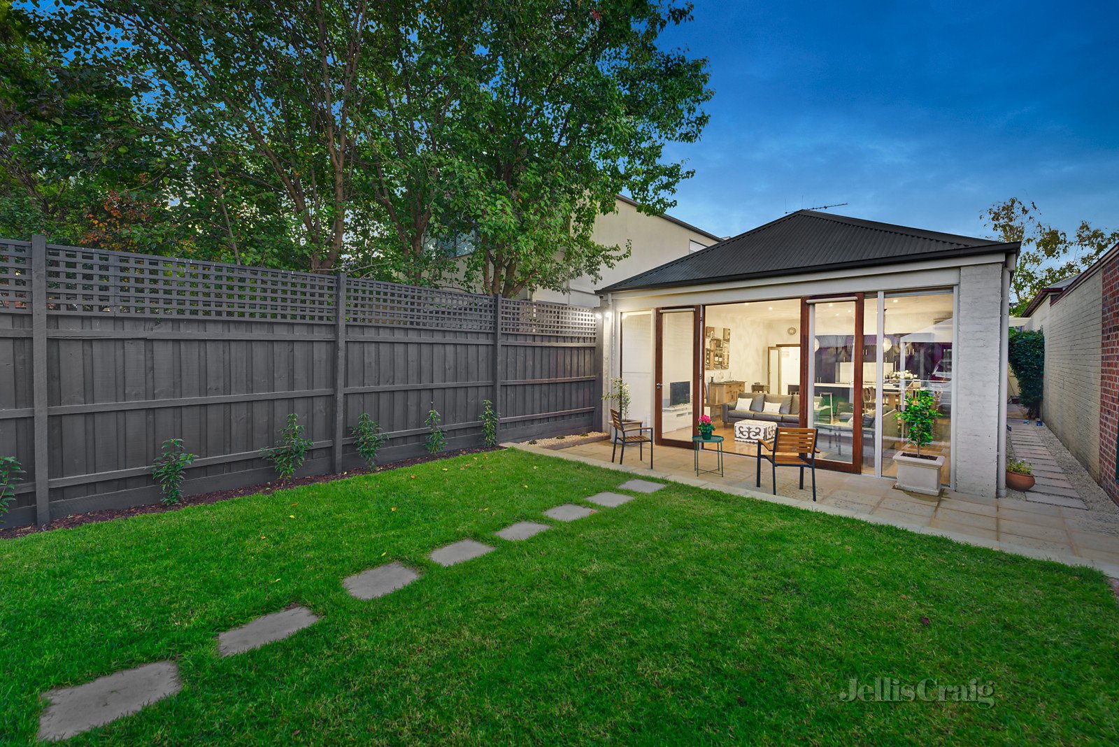 16 Bent Street, Malvern East image 4