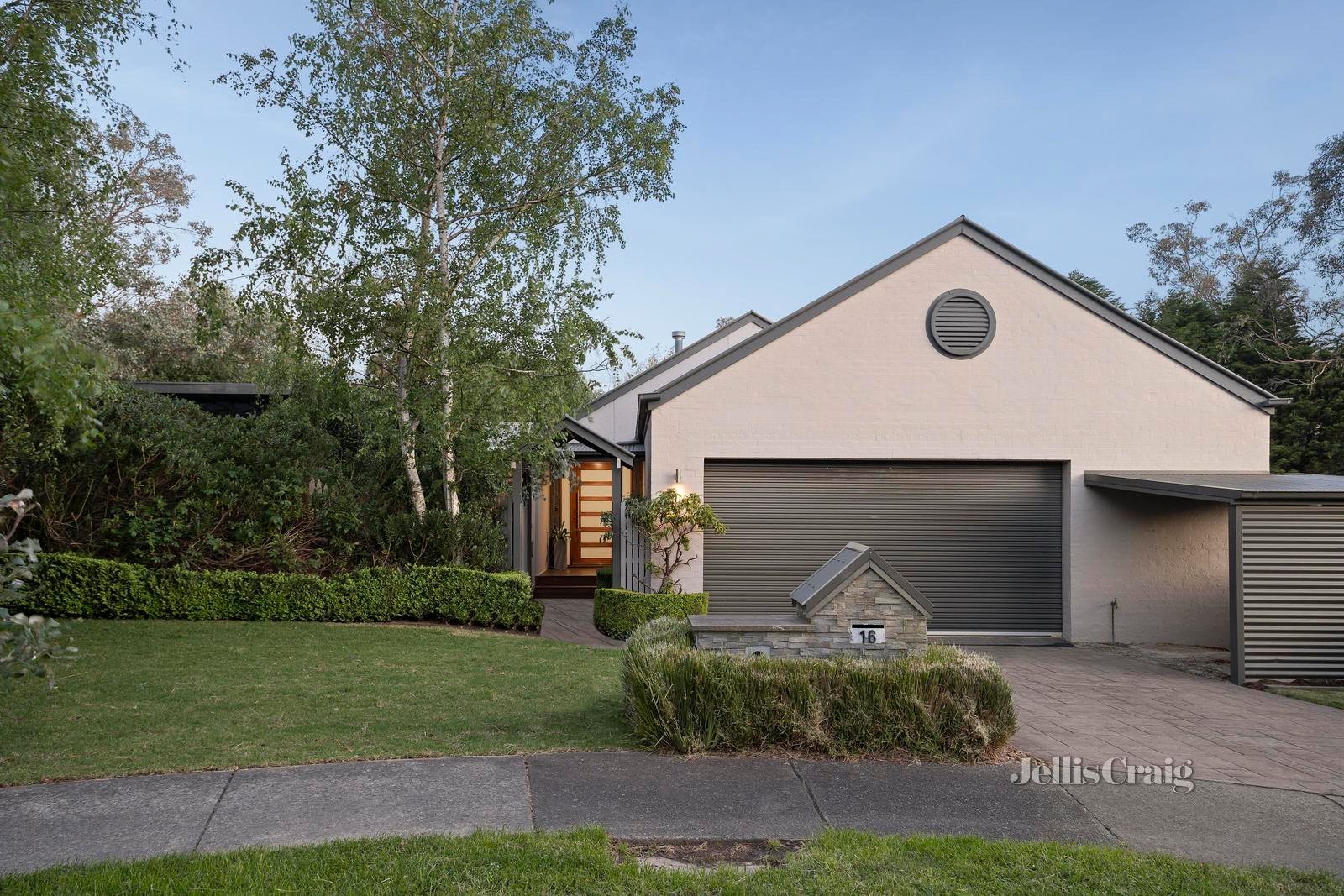 16 Blair Court, Warranwood image 1