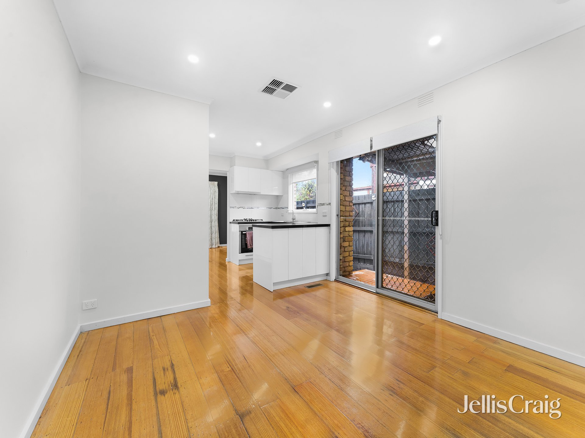 16 Blanche Drive, Vermont image 3