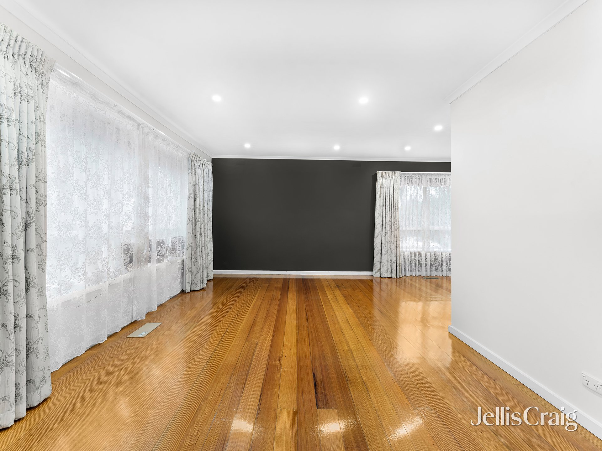 16 Blanche Drive, Vermont image 2