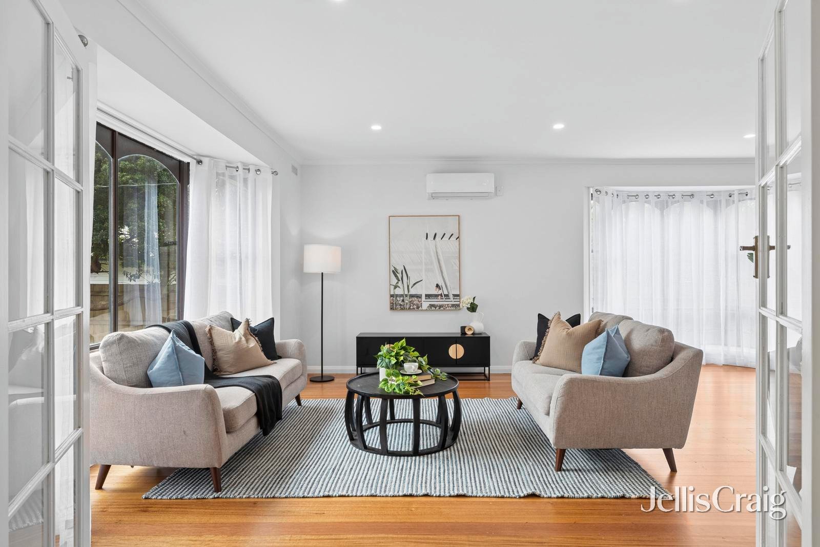 16 Bowen Street, Woodend image 3