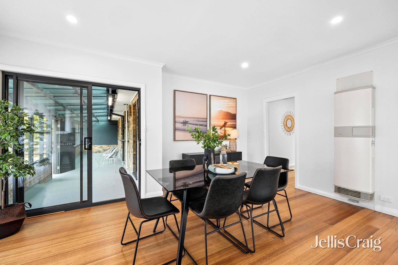 16 Bowen Street, Woodend image 9