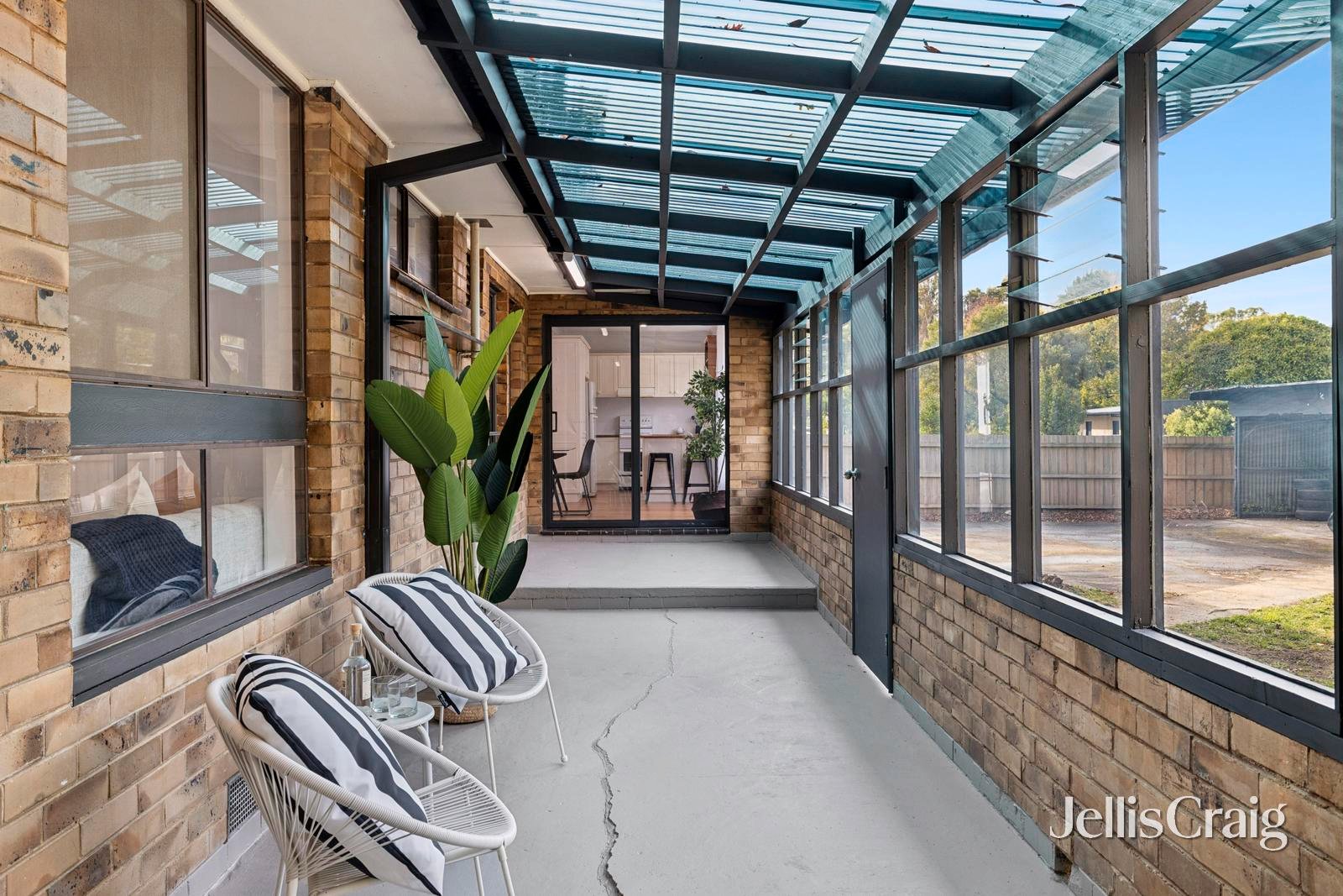 16 Bowen Street, Woodend image 10
