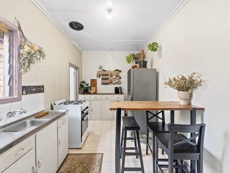 Property Gallery Thumbnail 4