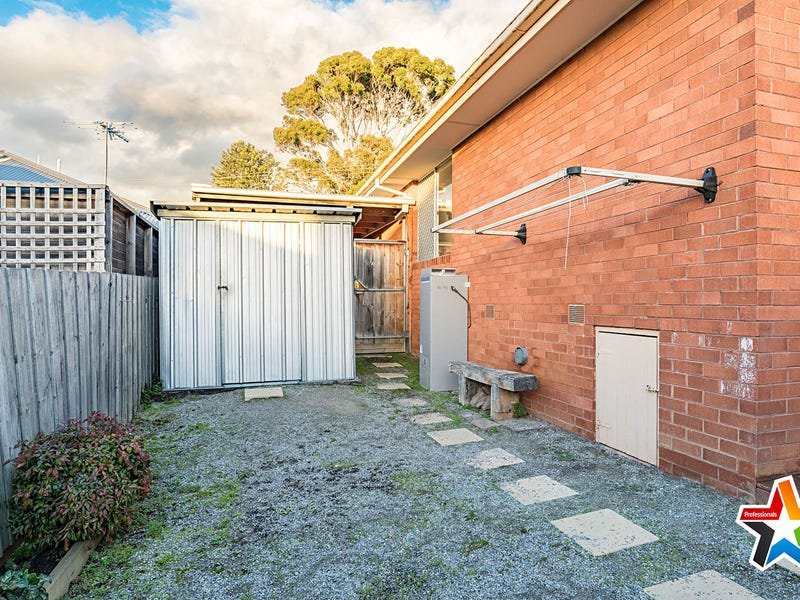 1/6 Bridges Avenue, Mooroolbark image 11