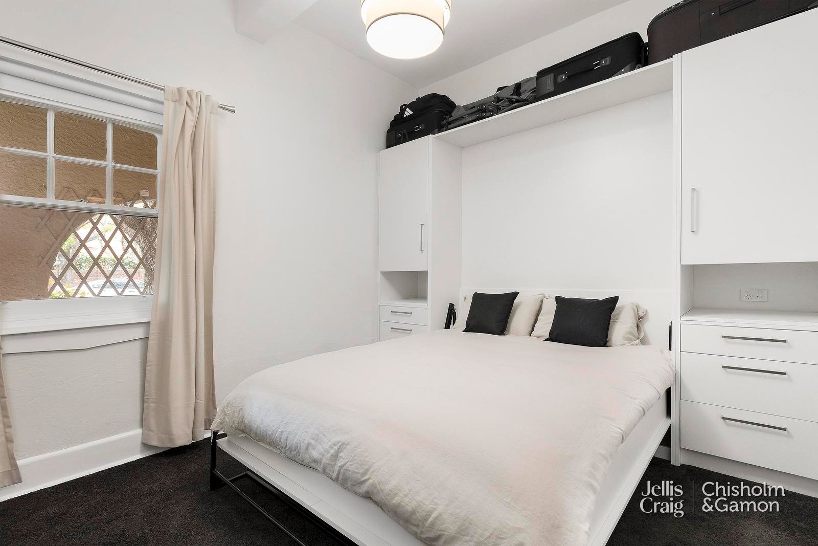 1/6 Broadway, Elwood image 9