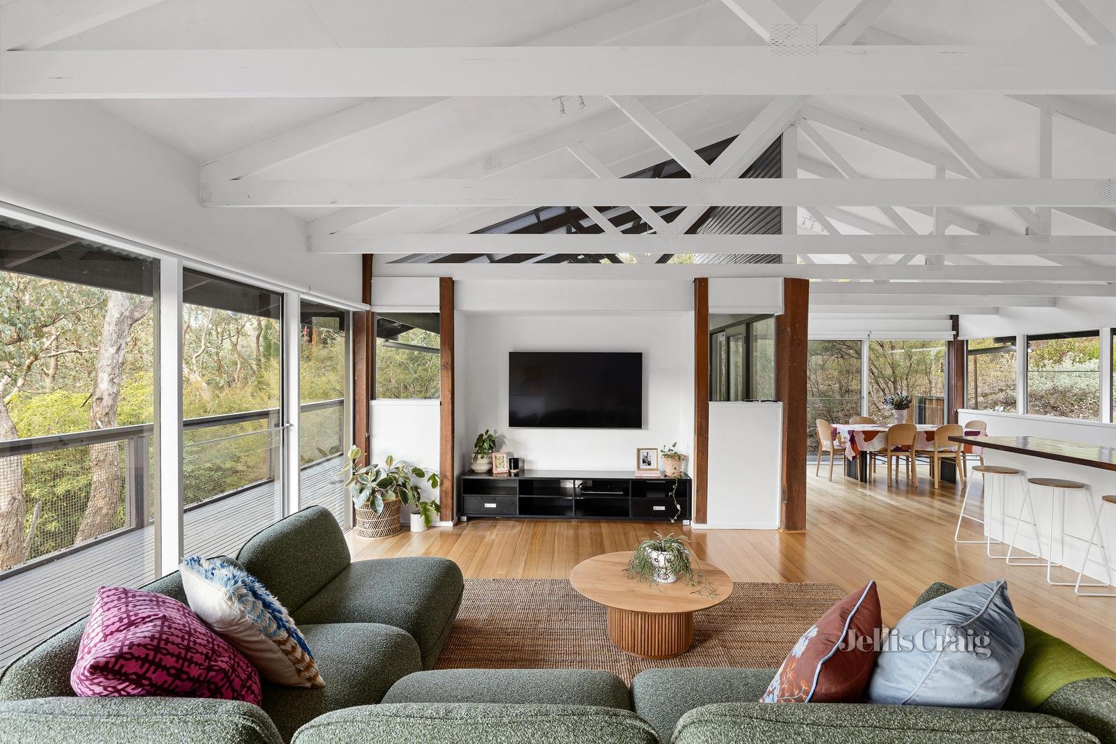 16 Brogil Road, North Warrandyte image 4