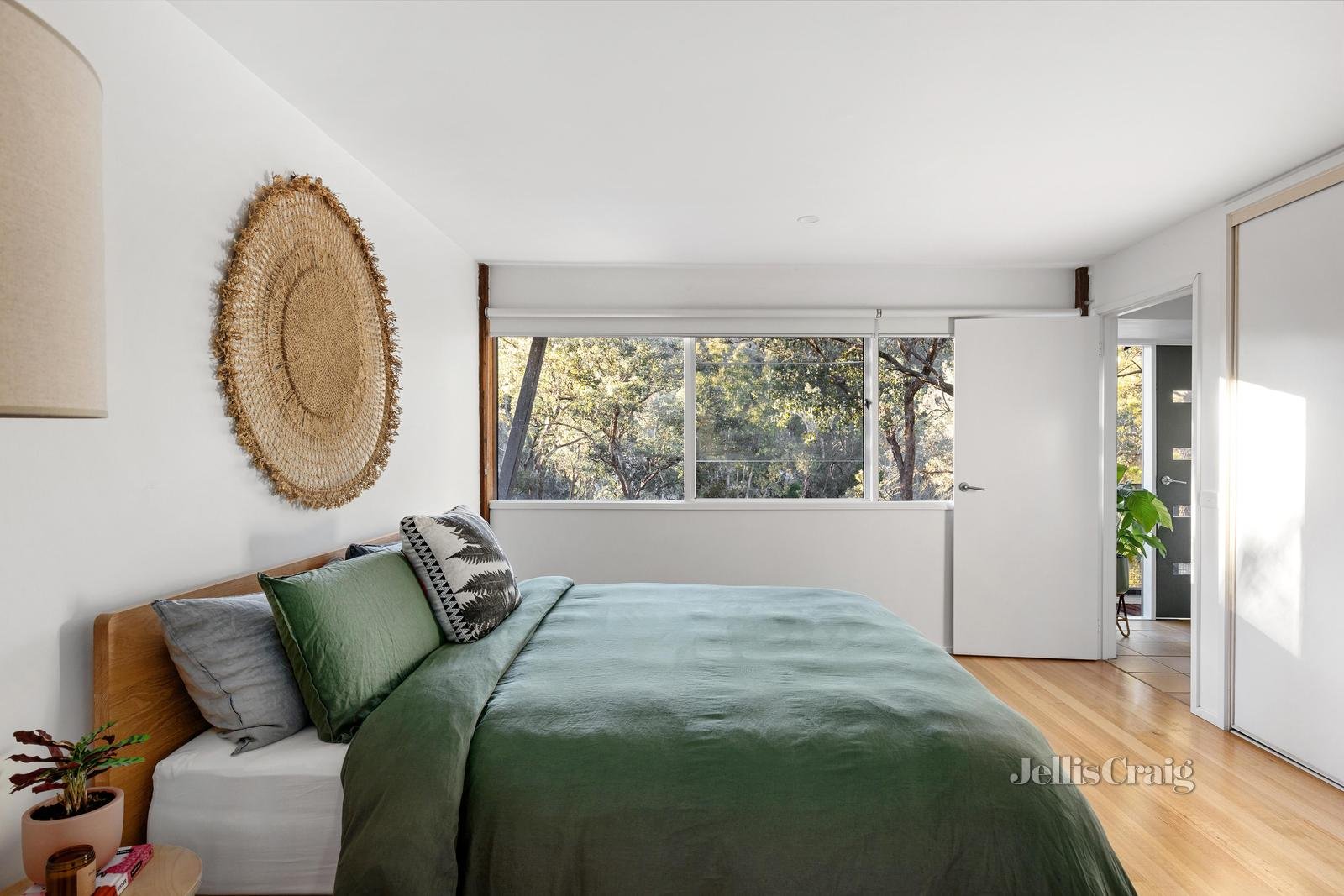 16 Brogil Road, North Warrandyte image 10