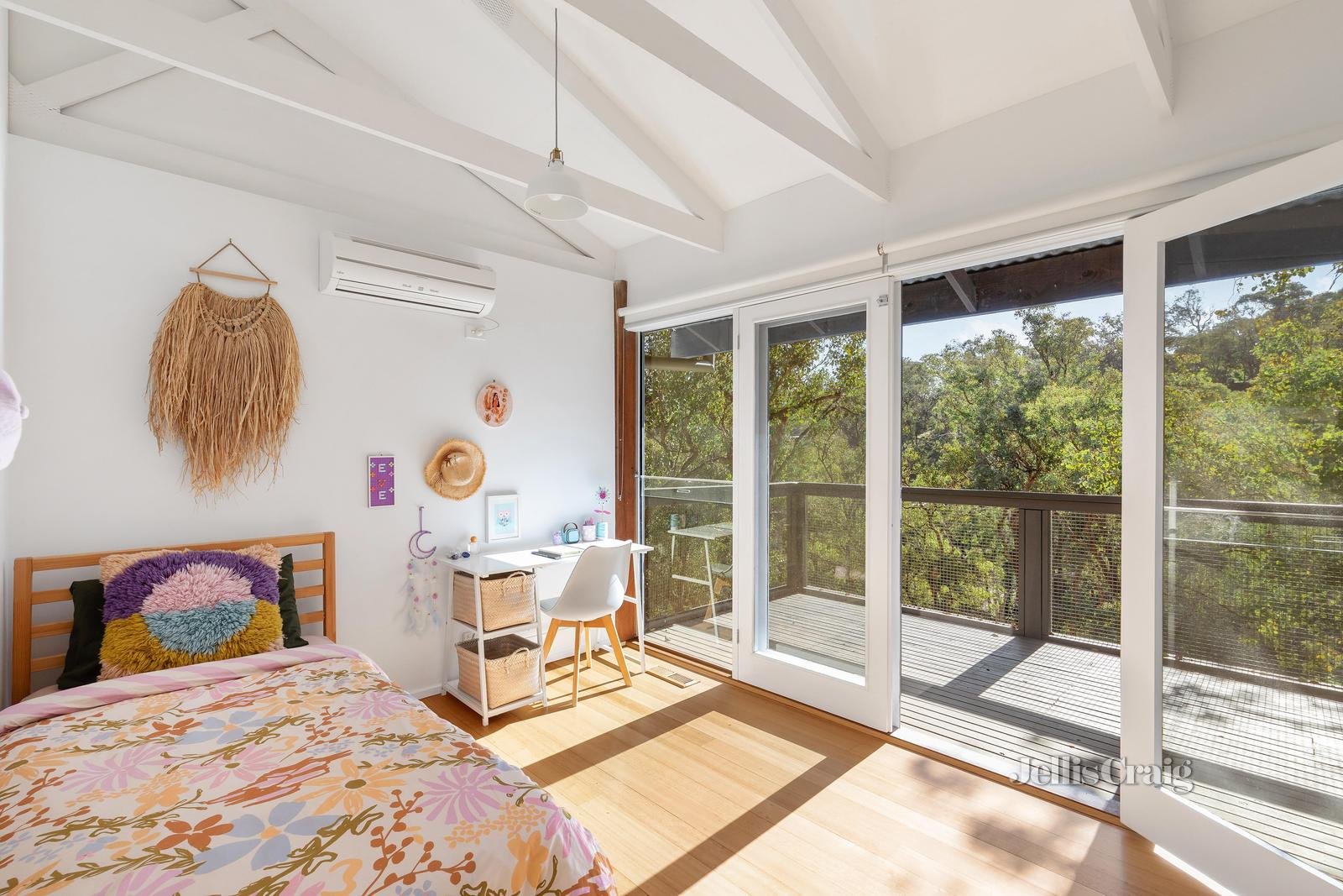 16 Brogil Road, North Warrandyte image 12