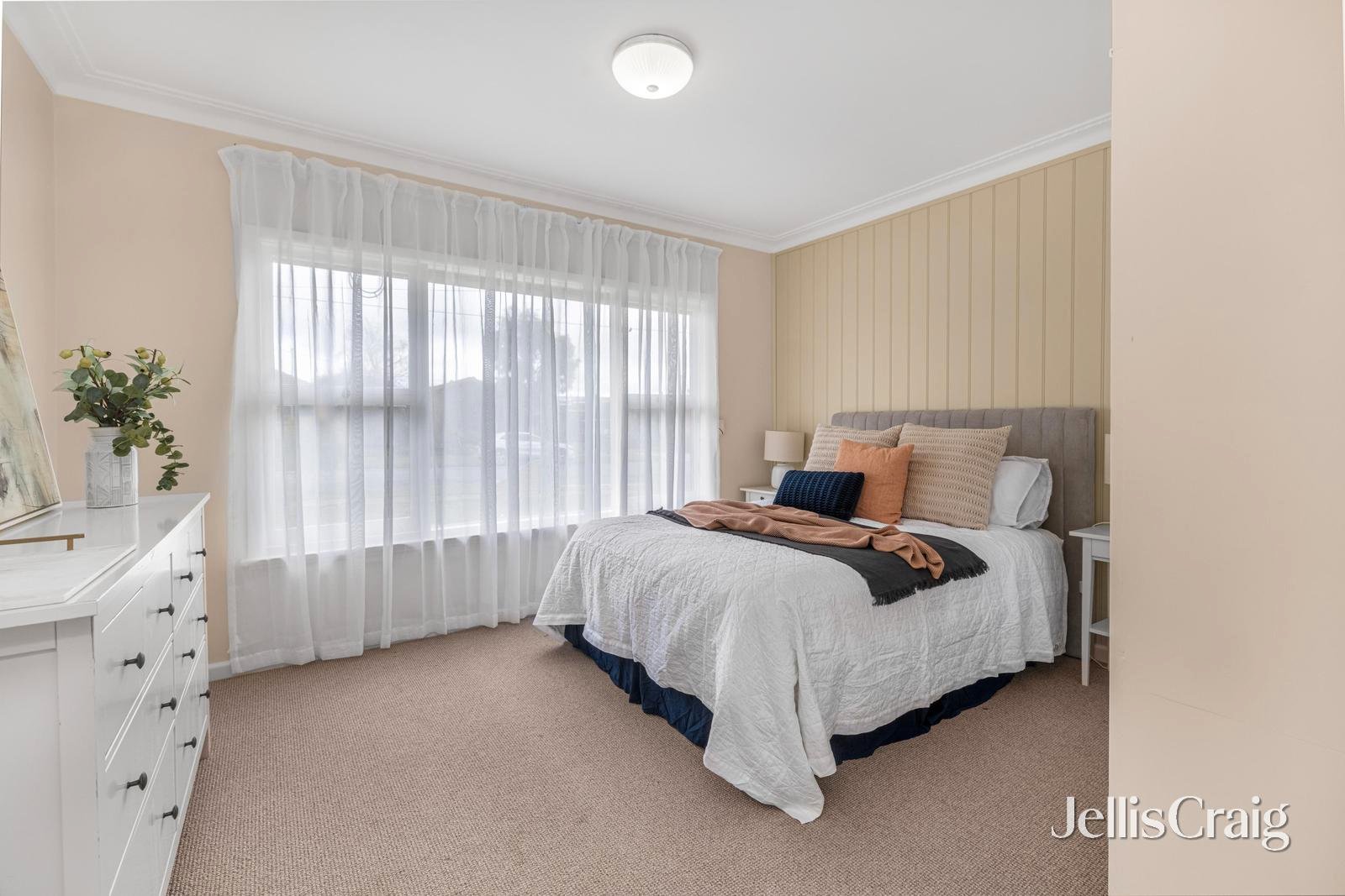 16 Browns Parade, Wendouree image 9