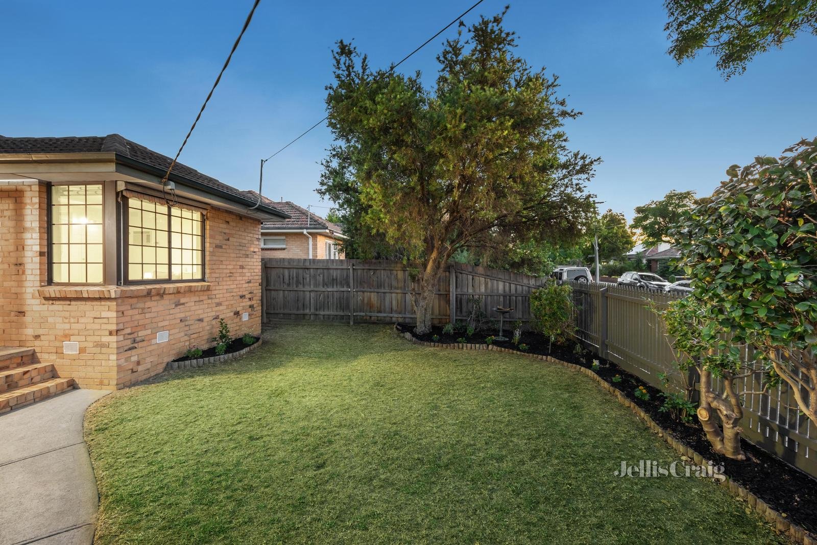 1/6 Browns Road, Bentleigh East image 12