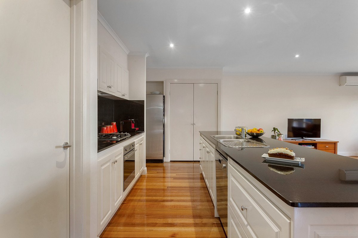16 Bruce Street, Balwyn image 6