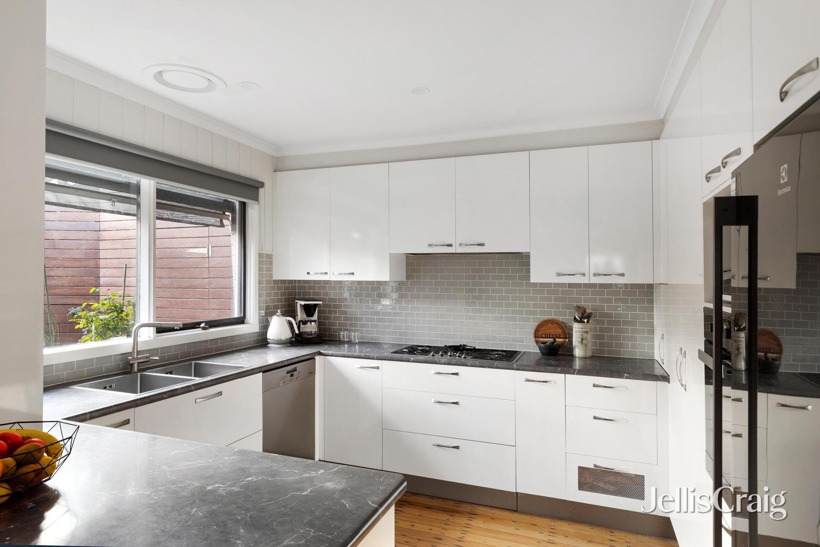 16 Bruce Street, Diamond Creek image 3