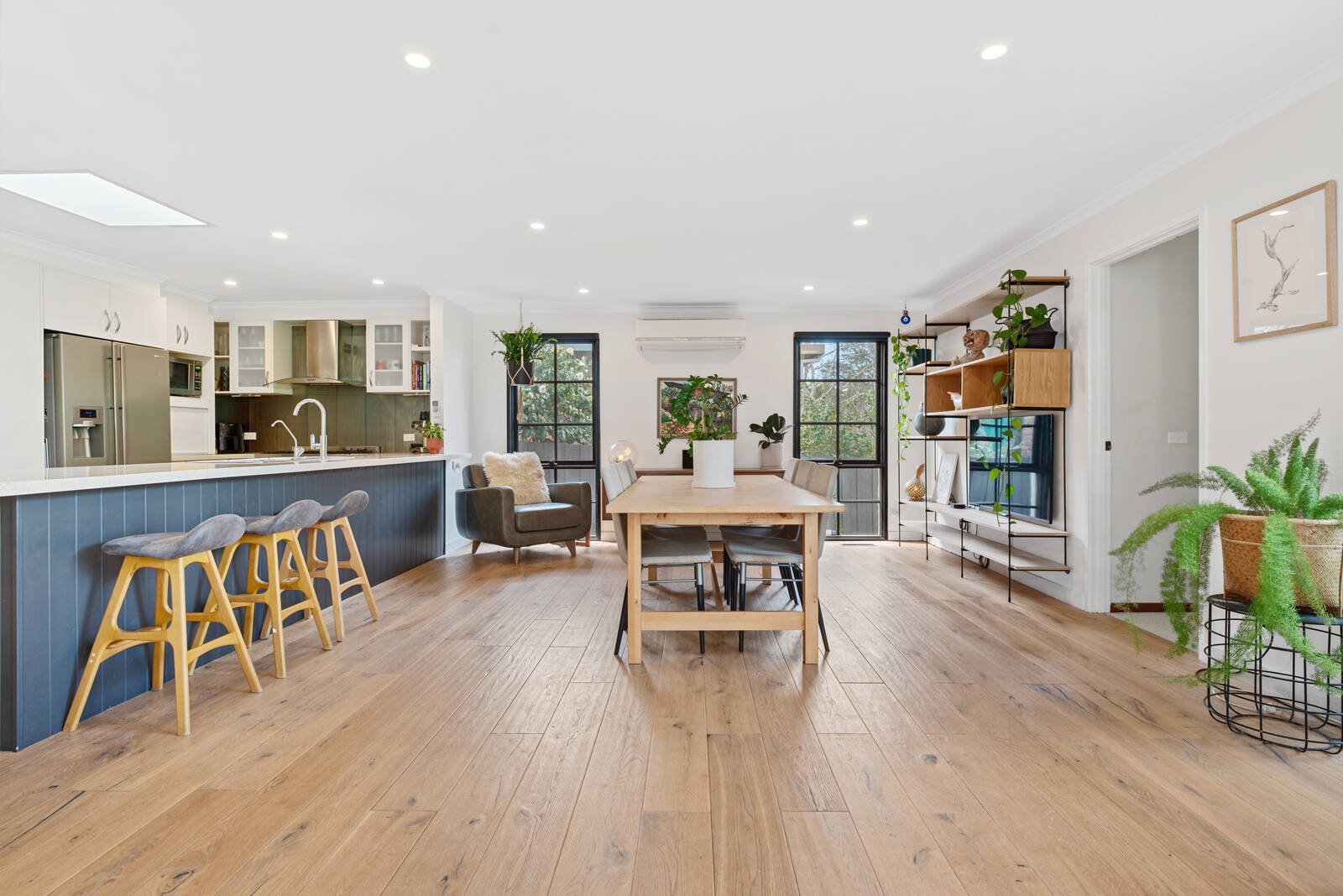 Property Gallery Thumbnail 3