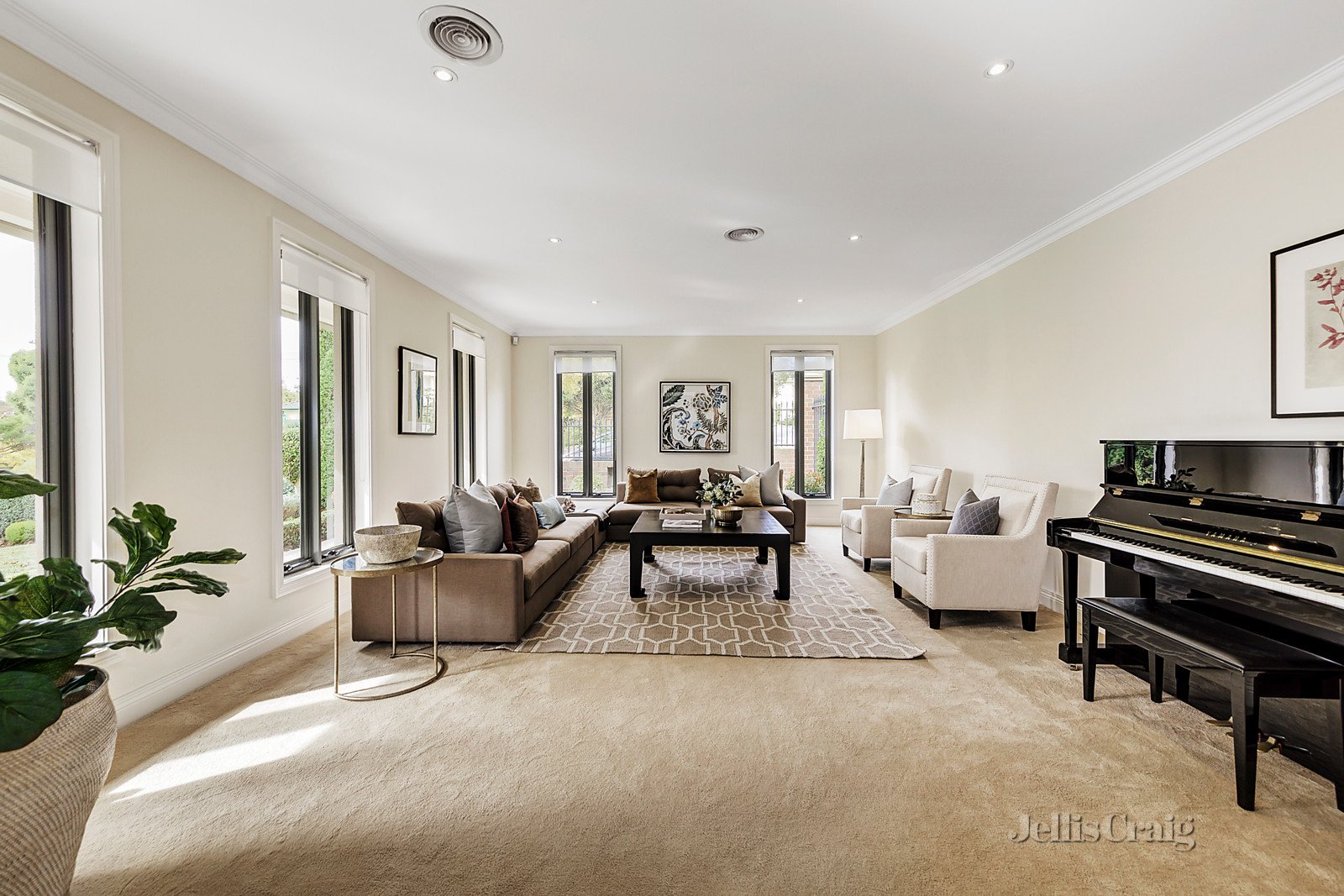 16 Burton Street, Balwyn North image 2