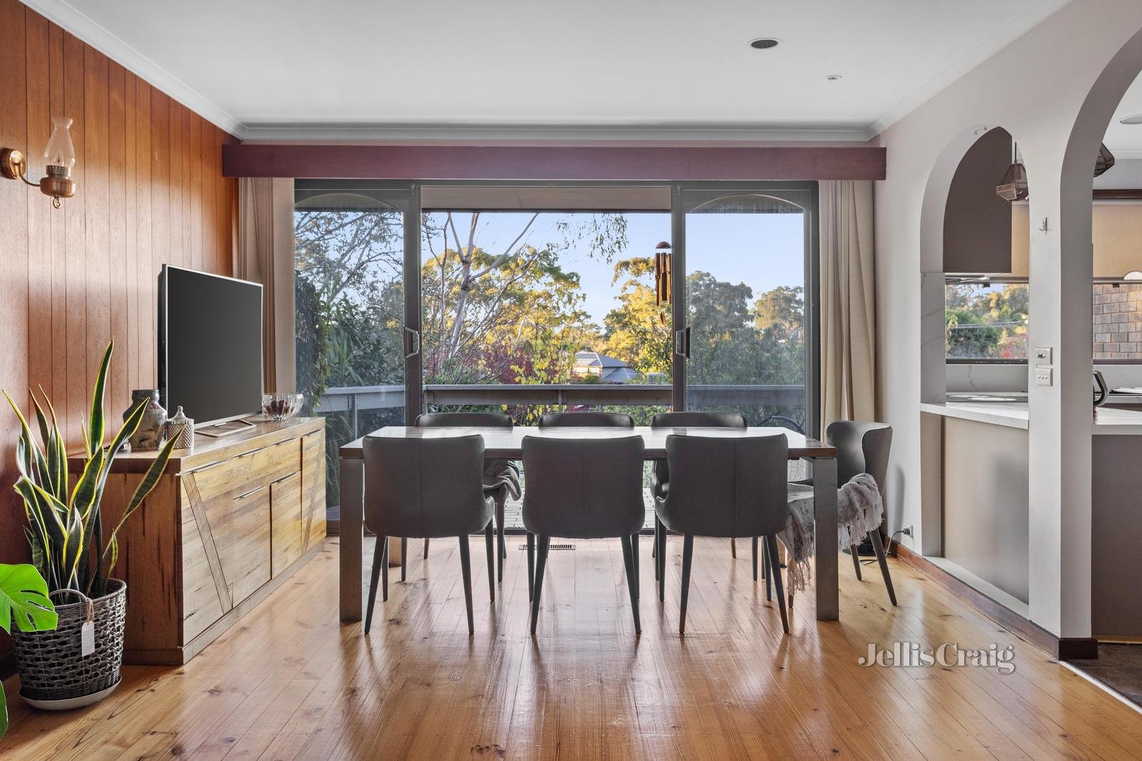 16 Byron Avenue, Lower Plenty image 5