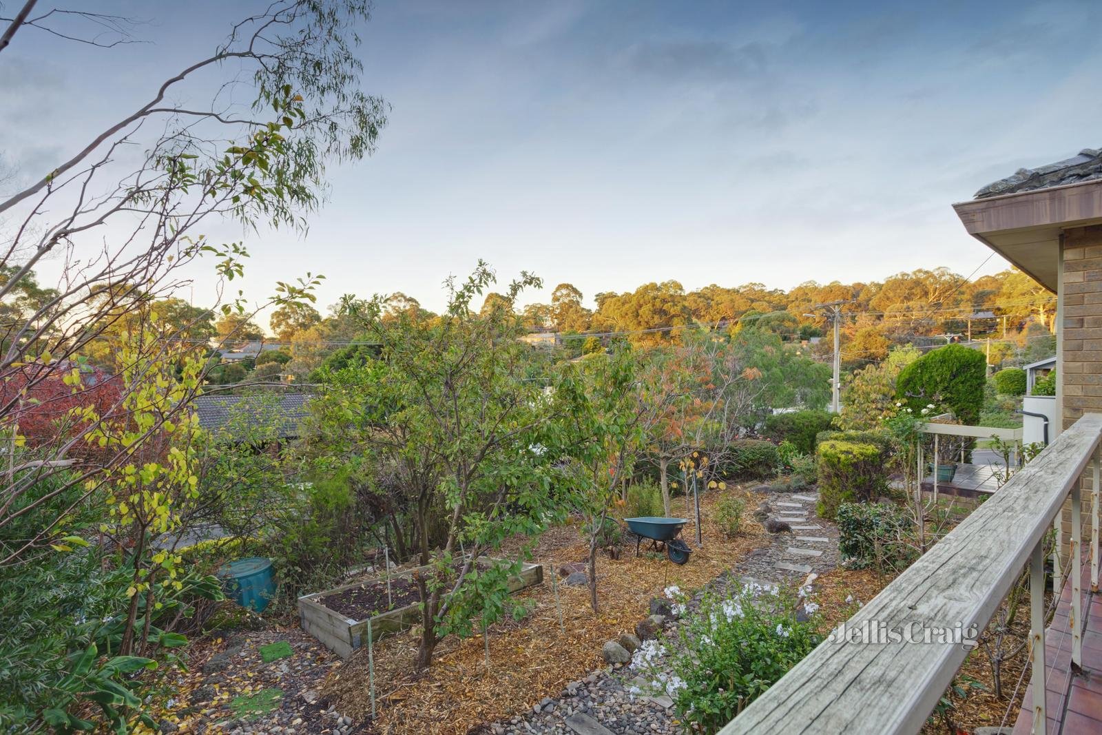 16 Byron Avenue, Lower Plenty image 8