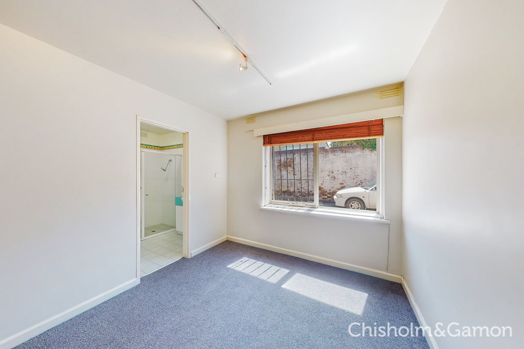 1/6 Byron Street, Elwood image 5