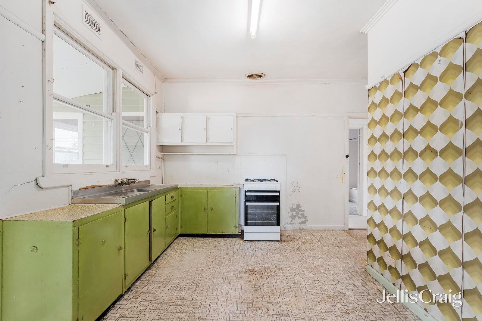 16 Campbell Street, Heathmont image 4