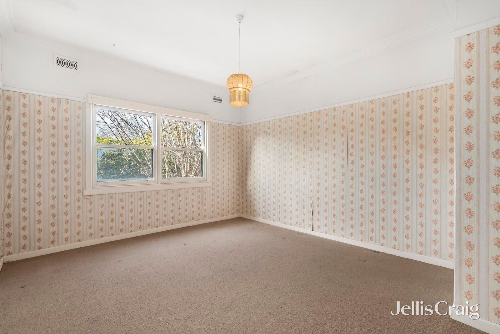 16 Campbell Street, Heathmont image 8