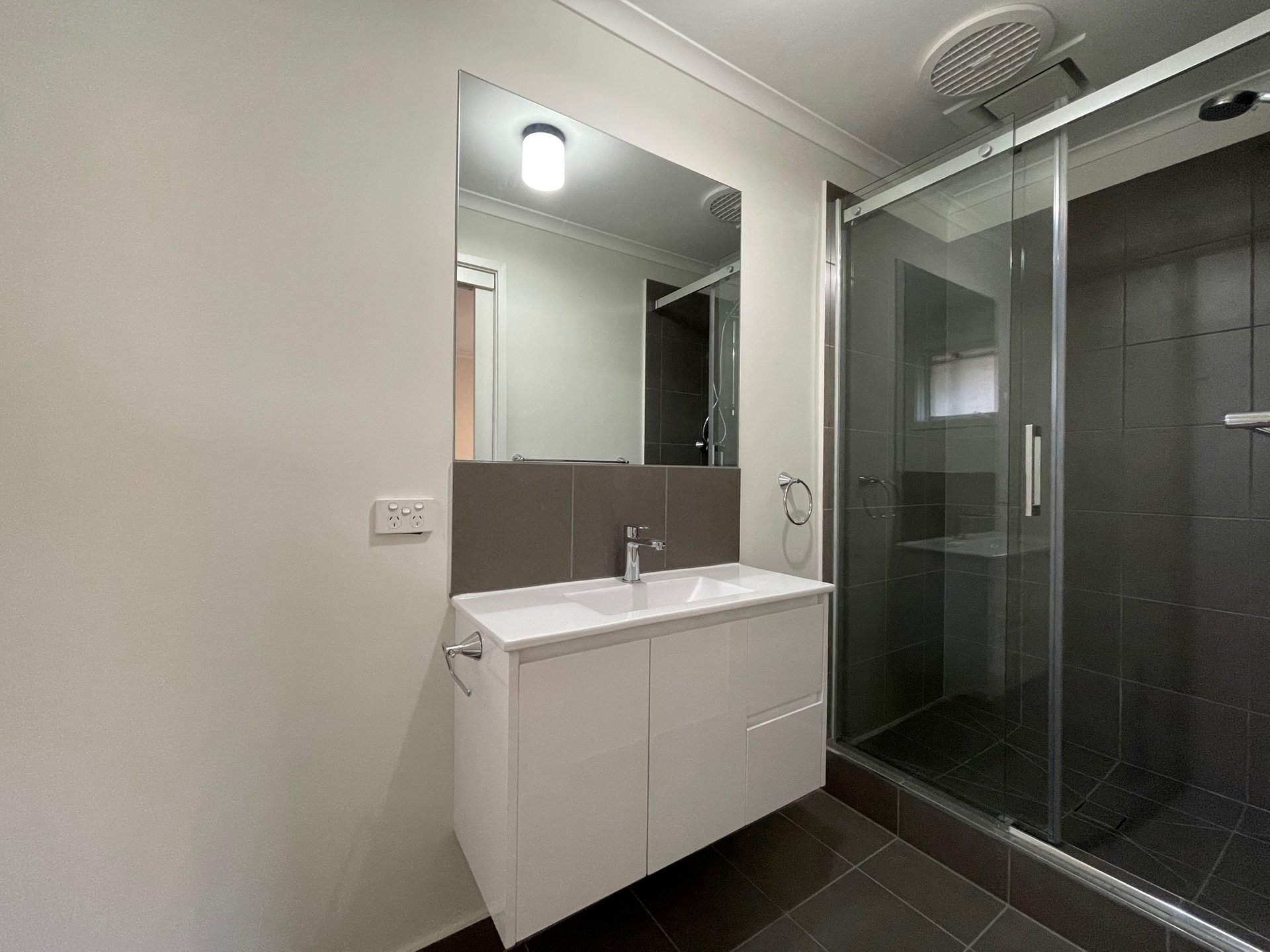 16 Capricorn Avenue, Doncaster East image 7