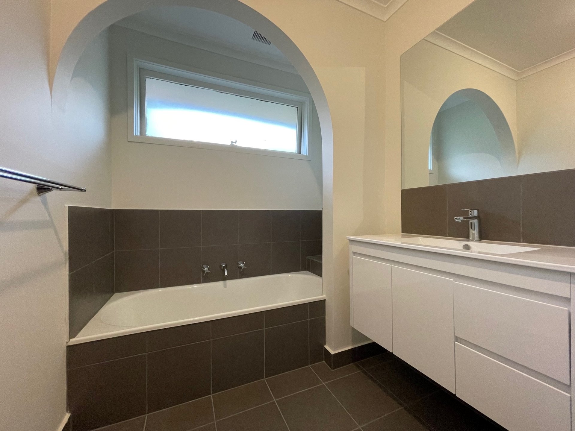 16 Capricorn Avenue, Doncaster East image 9