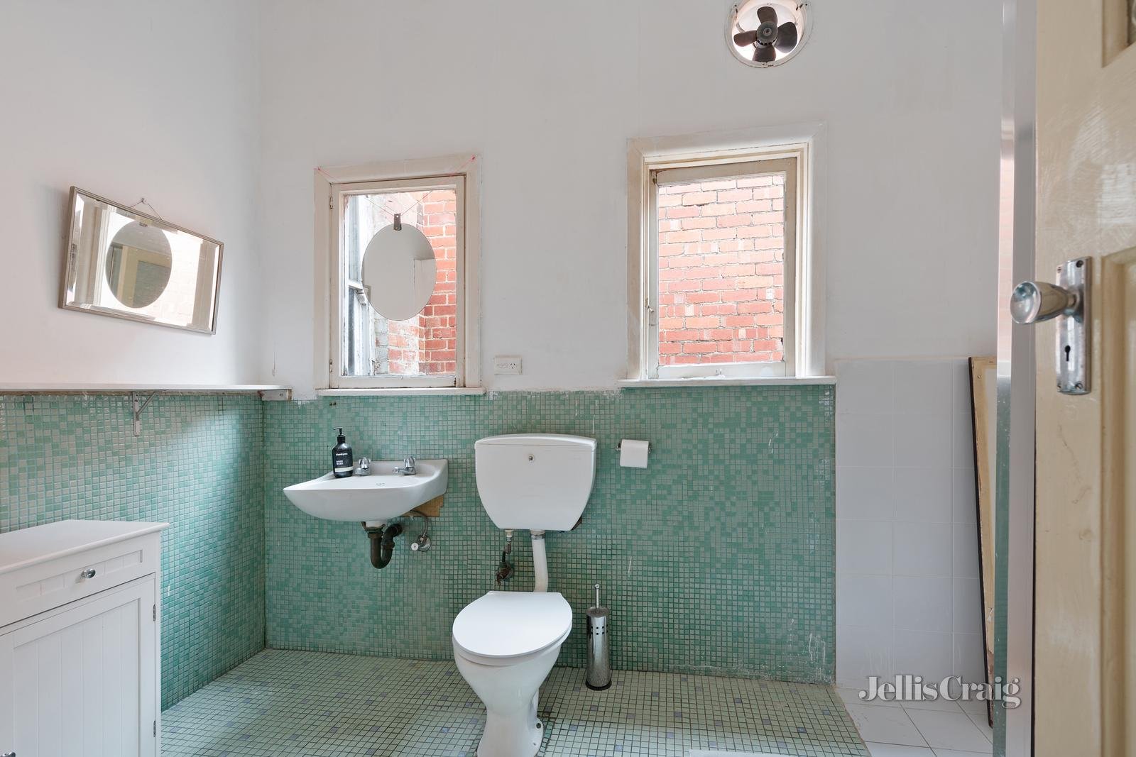 16 Carlyle Street, Hawthorn East image 10