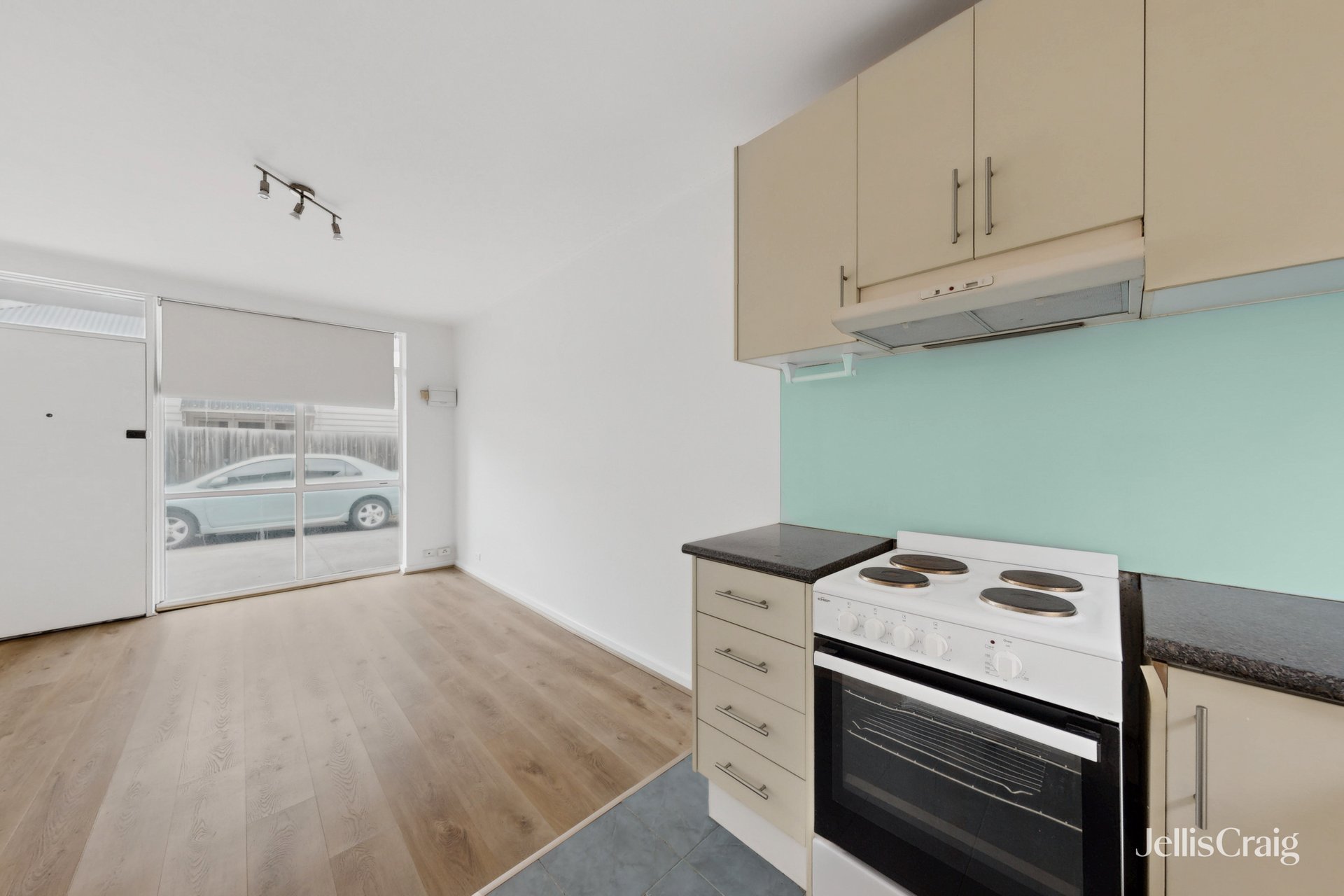1/6 Carmichael Street, West&nbsp;Footscray image 2