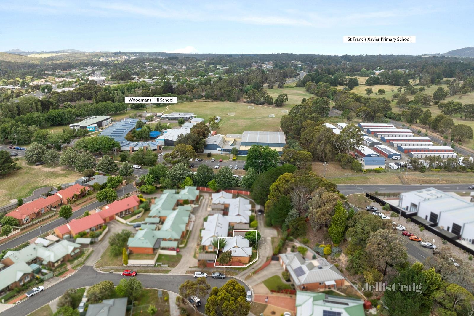 1/6 Castle Court, Ballarat East image 9