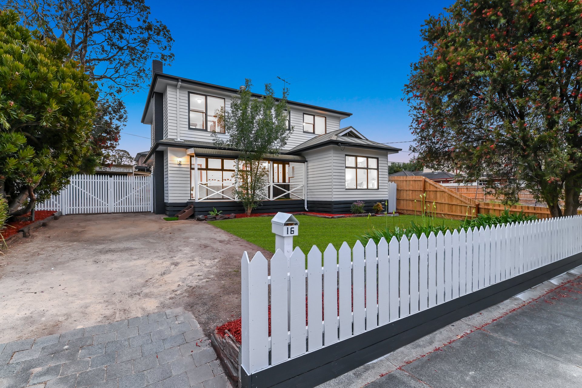 16 Catherine Avenue, Mount Waverley image 3