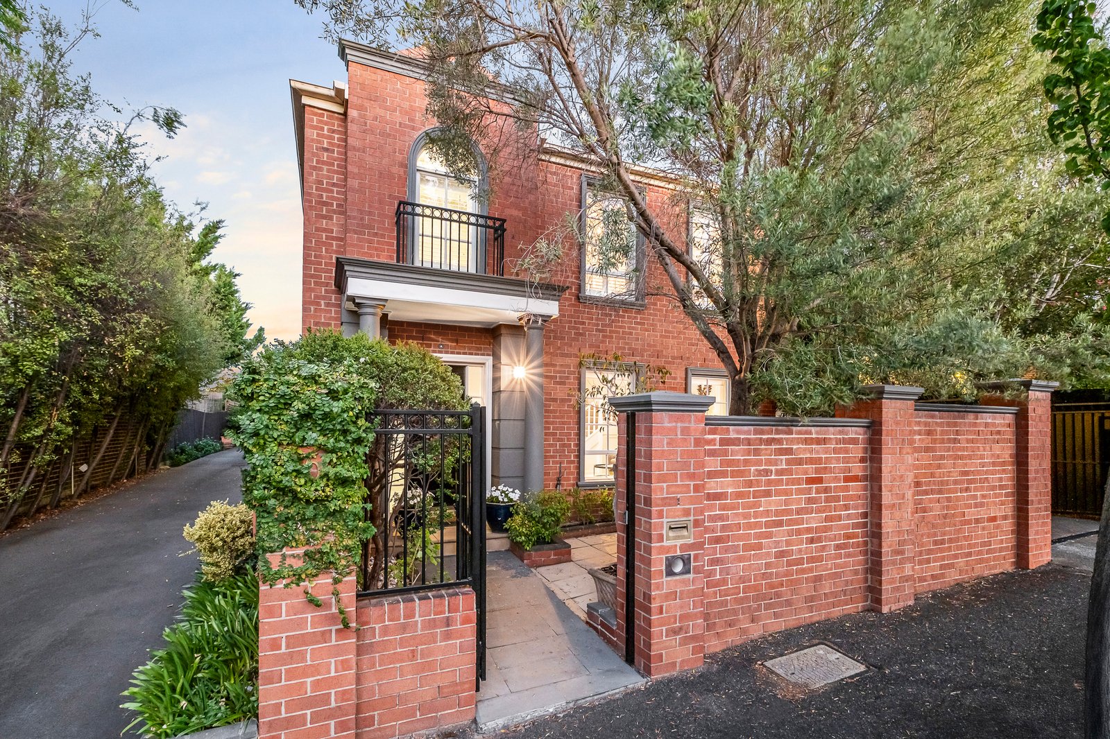 1/6 Cawkwell Street