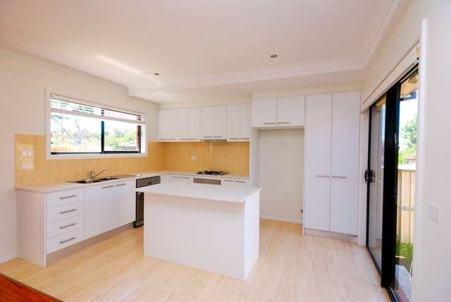 Property Gallery Thumbnail 4